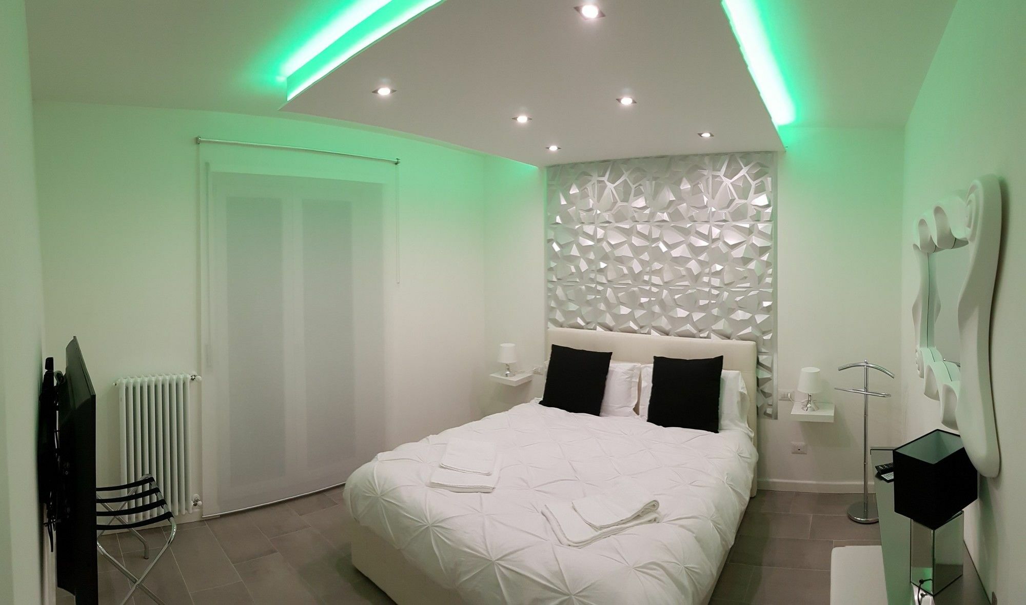 Hotel Diamond 2*